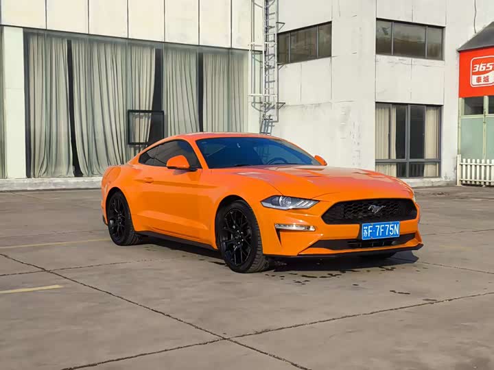 Фото 3 - Ford Mustang