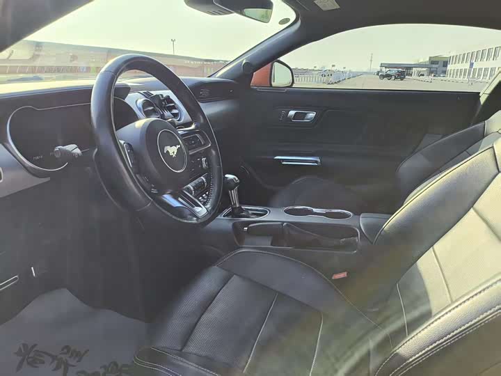 Фото 7 - Ford Mustang