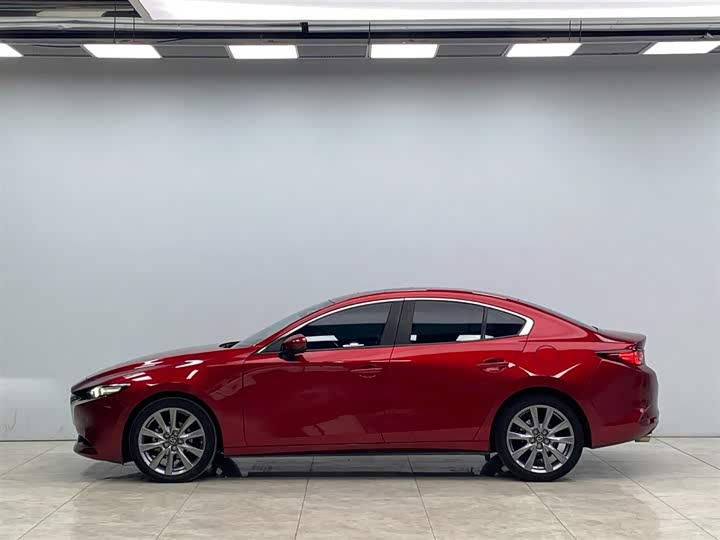 Фото 25 - Mazda 3 (Axela)