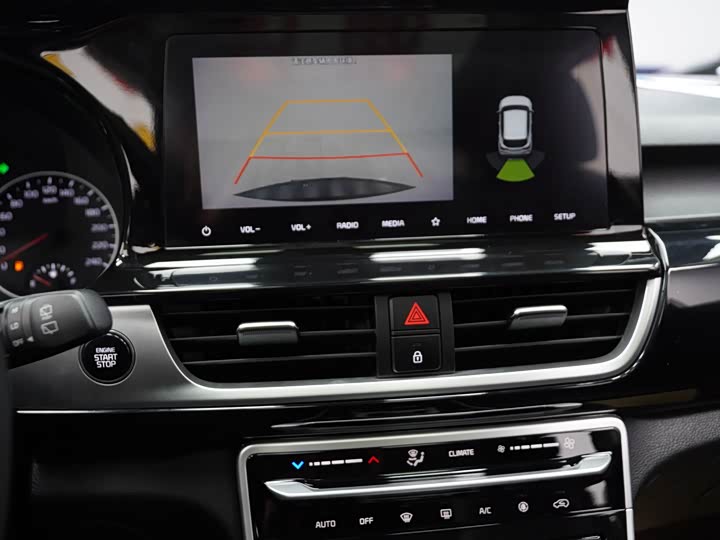 Фото 13 - Kia KX3