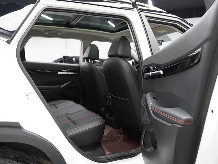 Фото 22 - Kia KX3