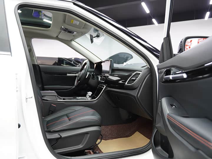 Фото 23 - Kia KX3