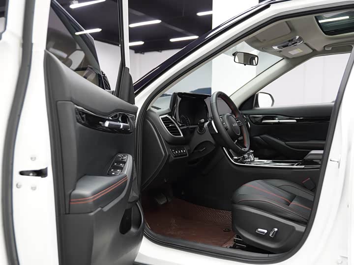 Фото 9 - Kia KX3