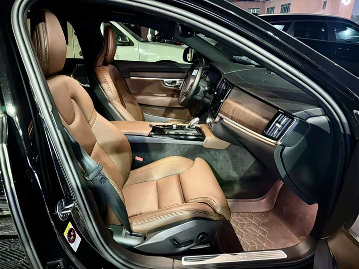 Фото 7 - Volvo S90 Hybrid