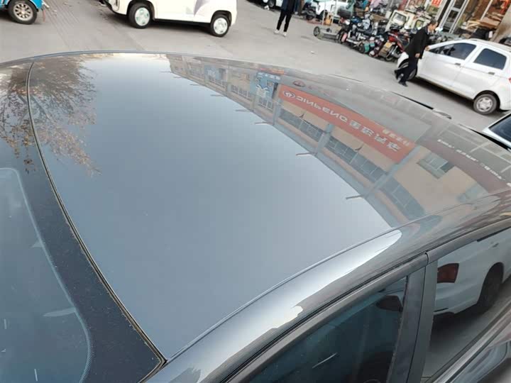 Фото 27 - MG Motor 4 EV