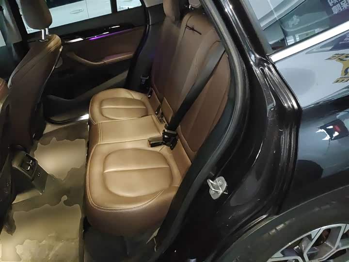 Фото 17 - BMW X1