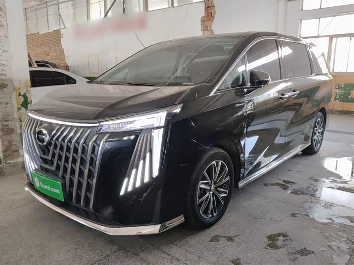 Фото 2 - GAC Trumpchi M8