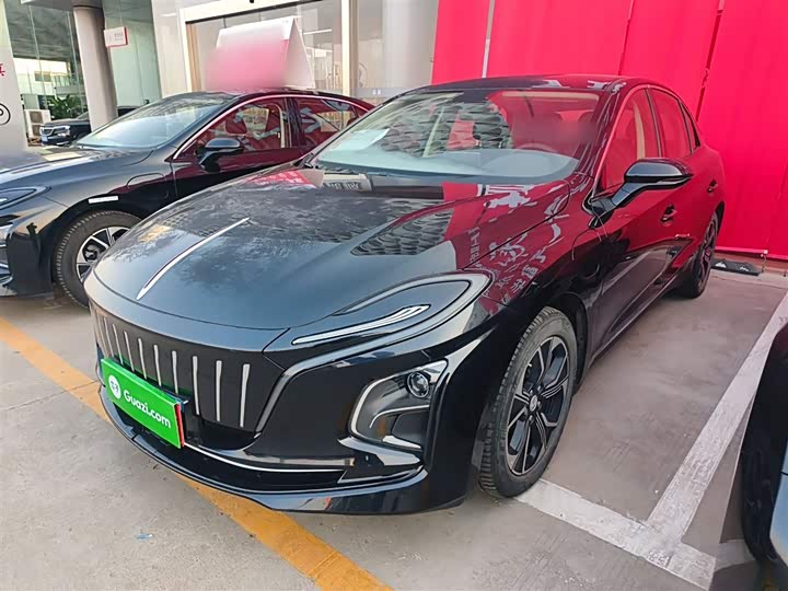 Фото 2 - Hongqi E-QM5