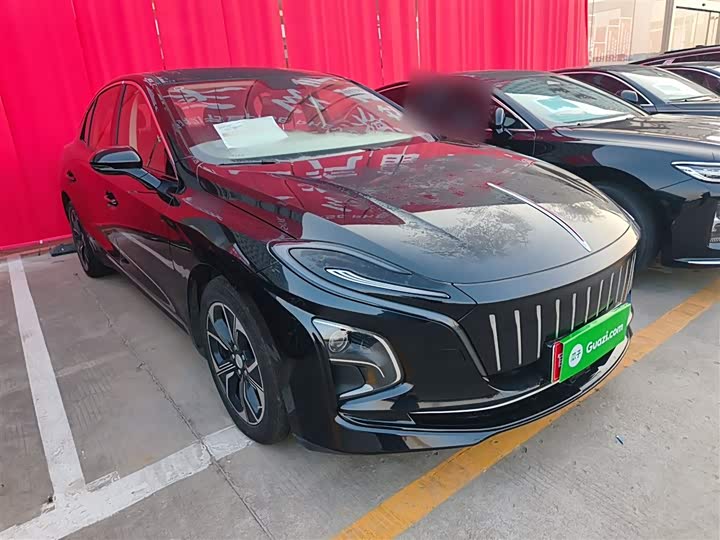 Фото 4 - Hongqi E-QM5