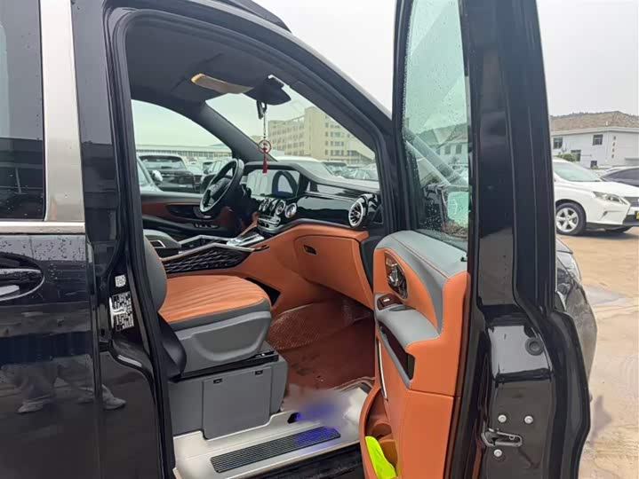 Фото 15 - Mercedes-Benz Vito