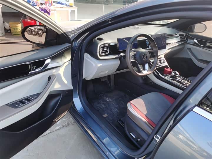 Фото 16 - BYD Qin Plus