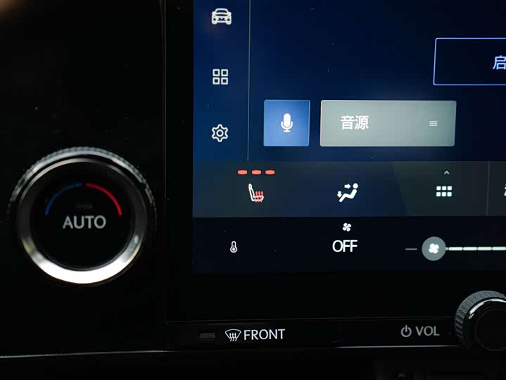 Фото 23 - Lexus NX