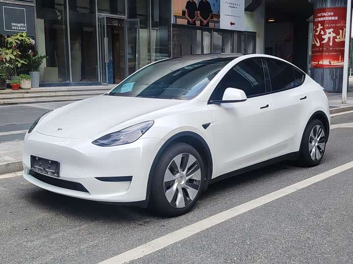 Фото 1 - Tesla Model Y