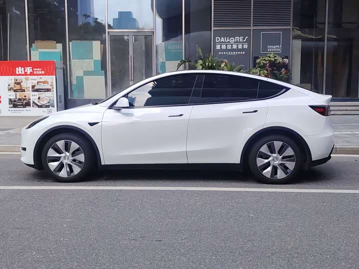 Фото 4 - Tesla Model Y