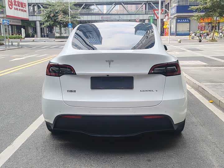 Фото 7 - Tesla Model Y