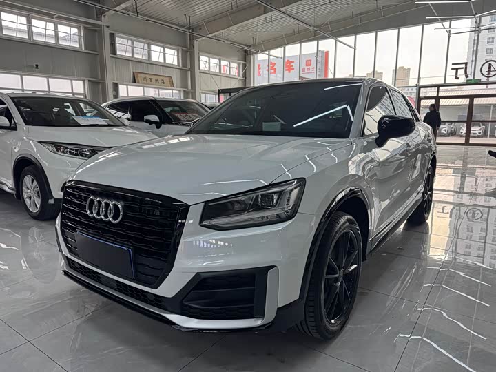 Фото 1 - Audi Q2L