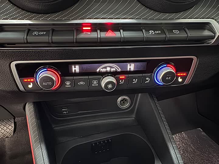 Фото 12 - Audi Q2L