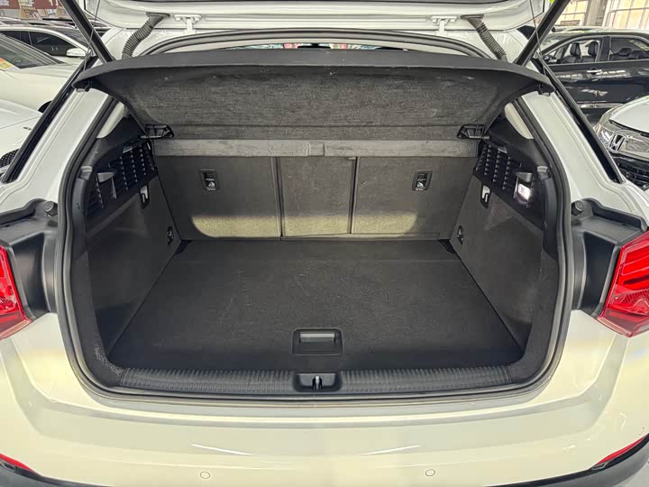 Фото 20 - Audi Q2L