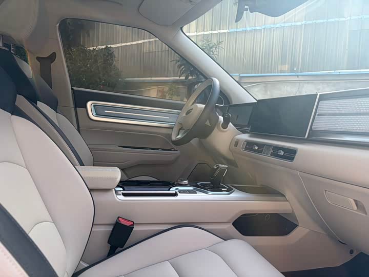 Фото 9 - Geely Icon