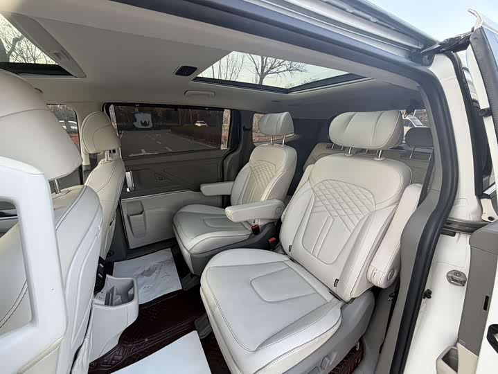 Фото 7 - Hyundai Custo