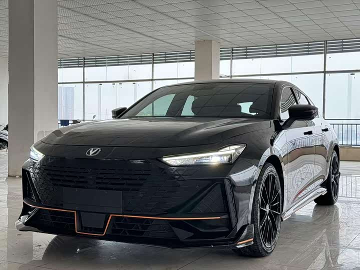 Фото 1 - Changan UNI-V