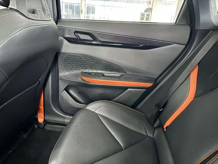 Фото 9 - Changan UNI-V