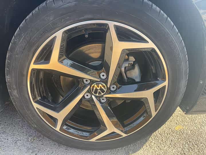 Фото 5 - Volkswagen Passat