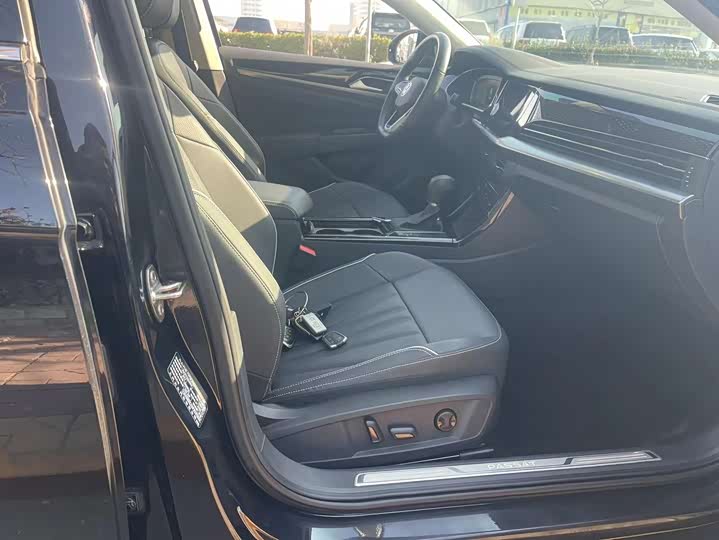 Фото 6 - Volkswagen Passat