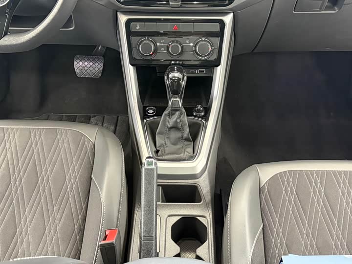 Фото 12 - Volkswagen T-Cross