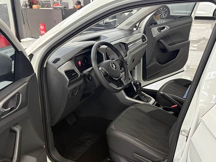 Фото 5 - Volkswagen T-Cross