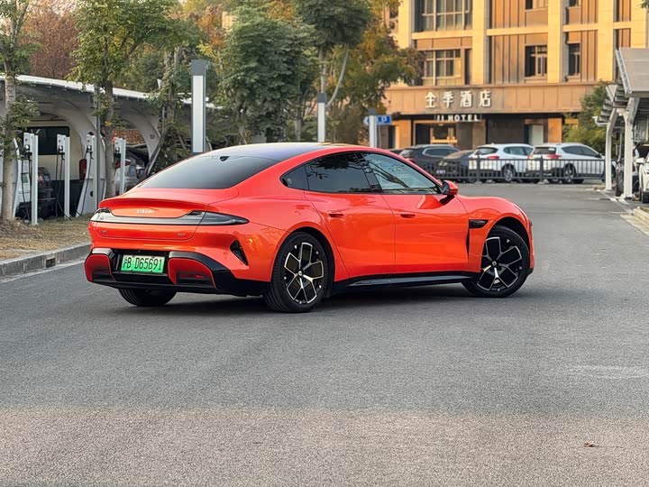 Фото 2 - Xiaomi SU7