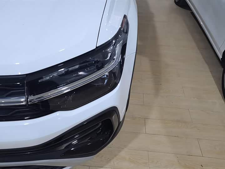 Фото 5 - Volkswagen Tharu