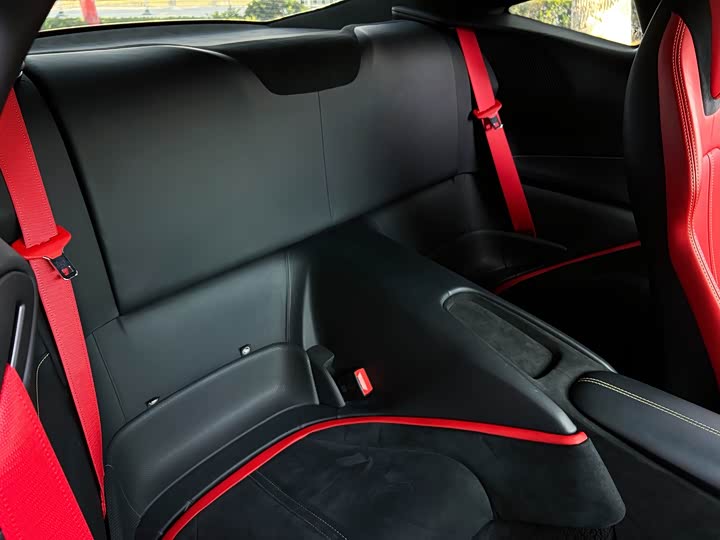 Фото 15 - Ferrari Roma