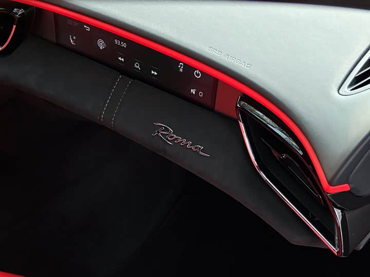 Фото 18 - Ferrari Roma