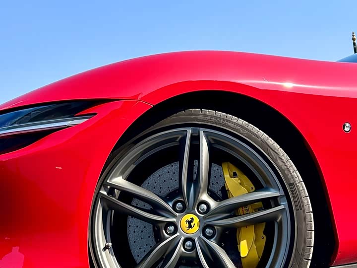 Фото 8 - Ferrari Roma