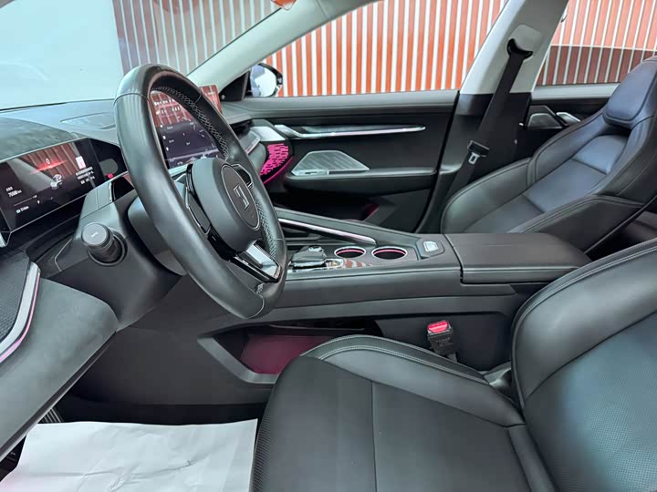 Фото 14 - Zeekr 001