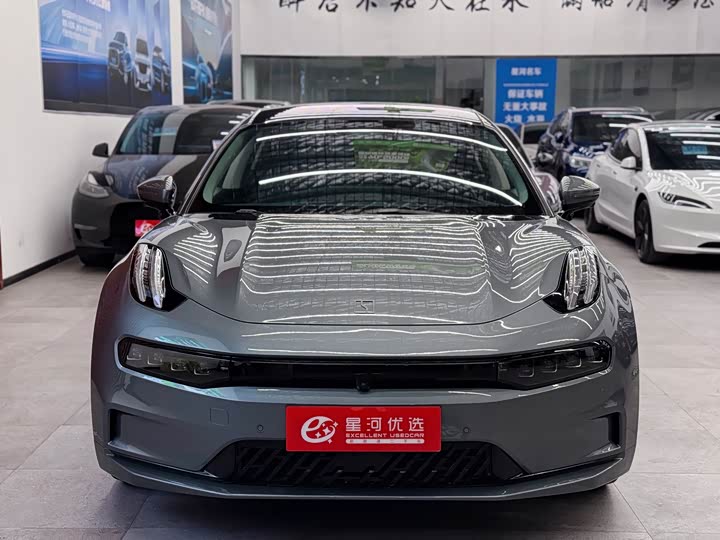 Фото 2 - Zeekr 001