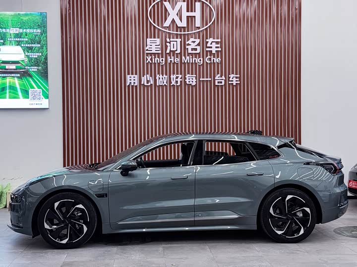 Фото 4 - Zeekr 001