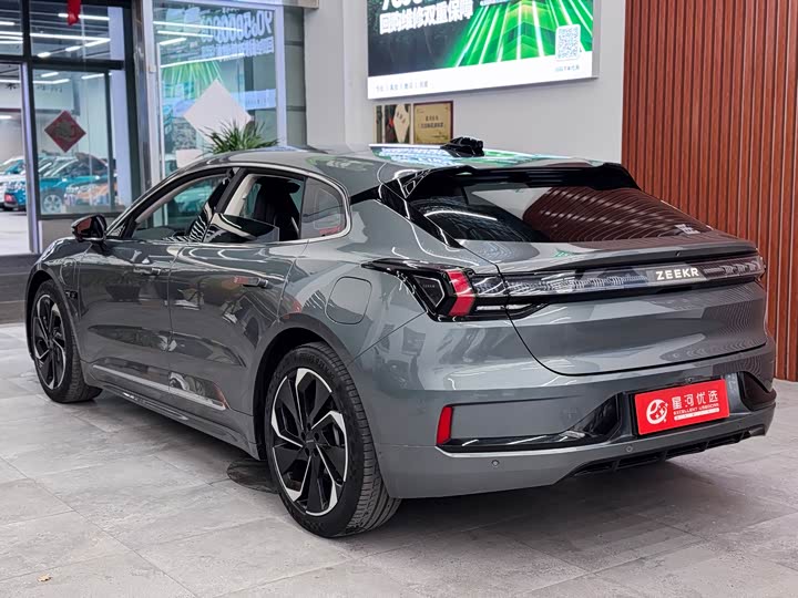 Фото 5 - Zeekr 001