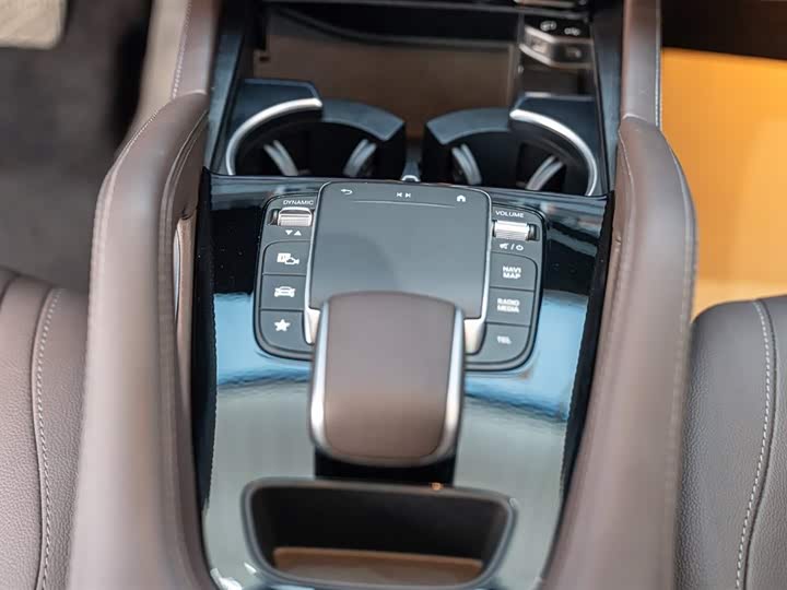 Фото 14 - Mercedes-Benz GLE-Class