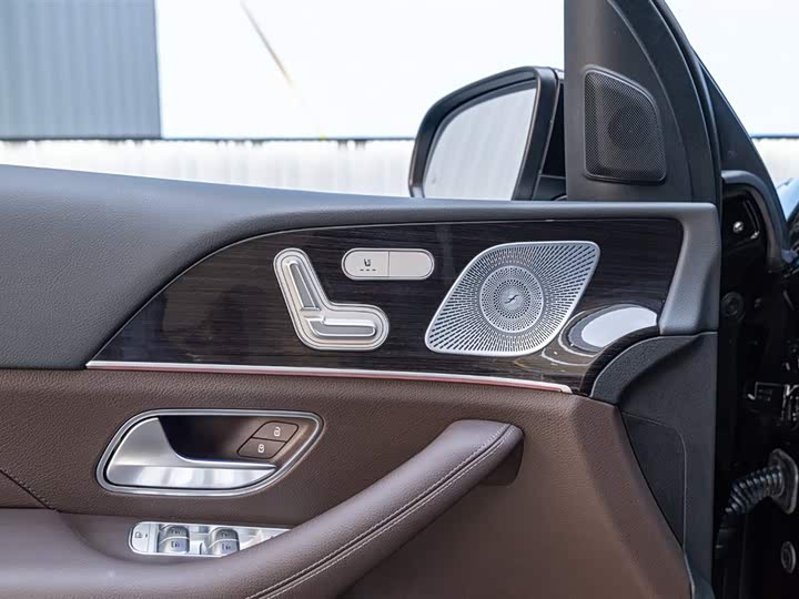 Фото 18 - Mercedes-Benz GLE-Class