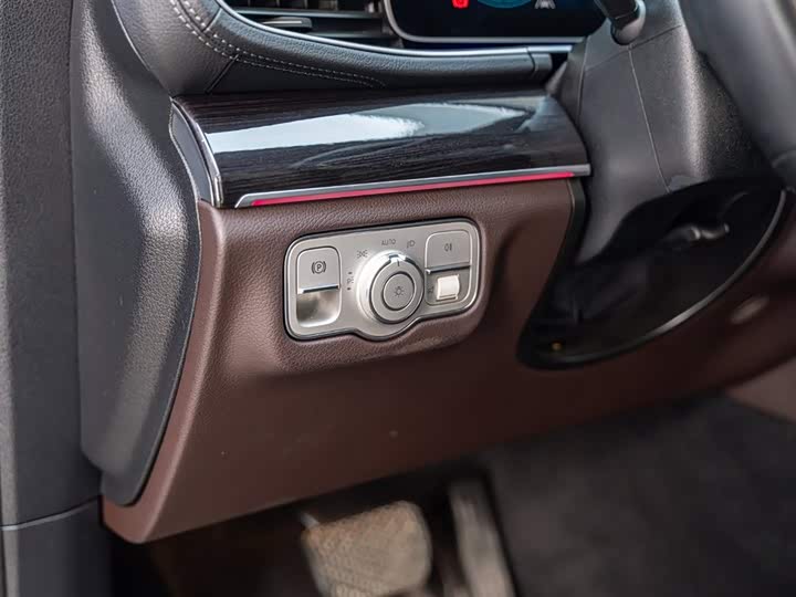 Фото 19 - Mercedes-Benz GLE-Class