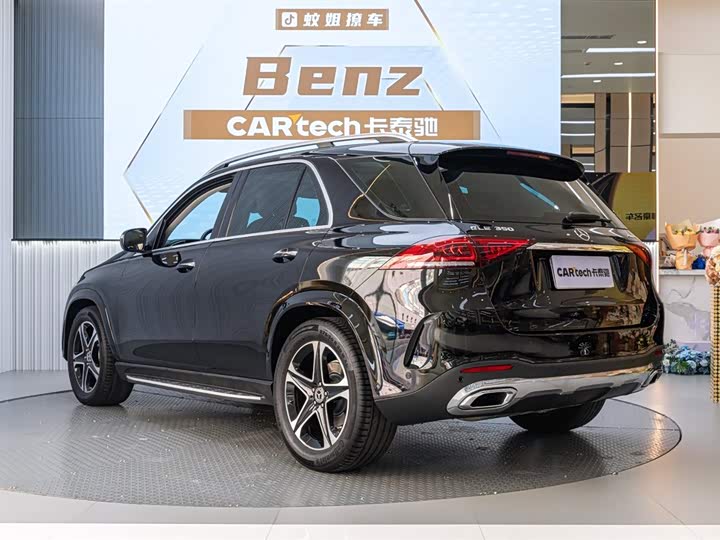 Фото 4 - Mercedes-Benz GLE-Class