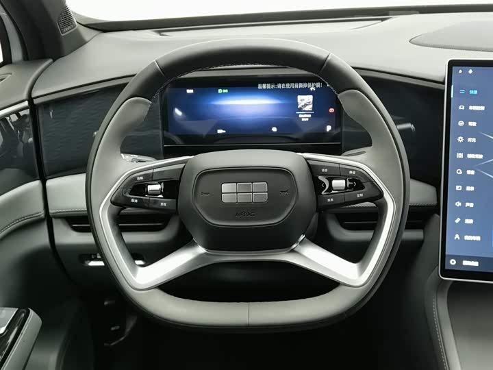 Фото 11 - Geely Galaxy L7