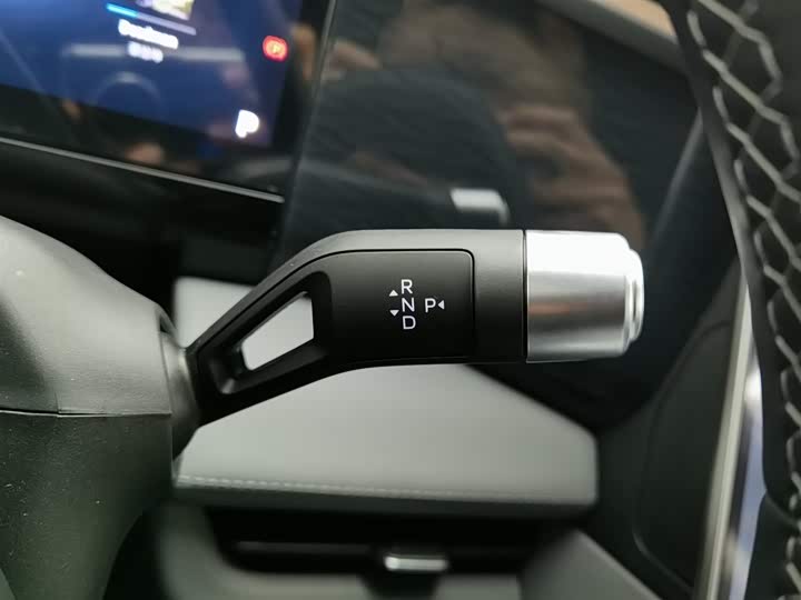 Фото 13 - Geely Galaxy L7