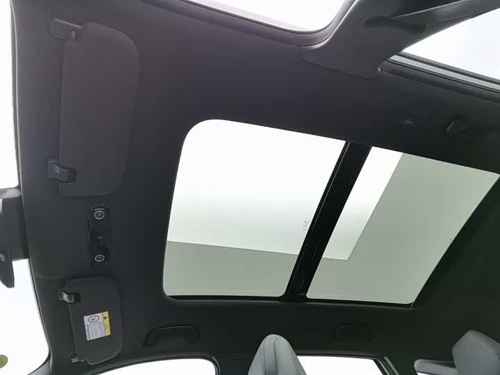 Фото 14 - Geely Galaxy L7