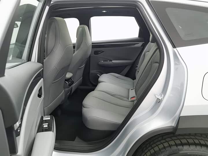 Фото 15 - Geely Galaxy L7