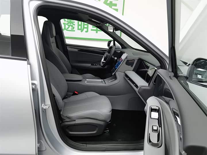 Фото 23 - Geely Galaxy L7