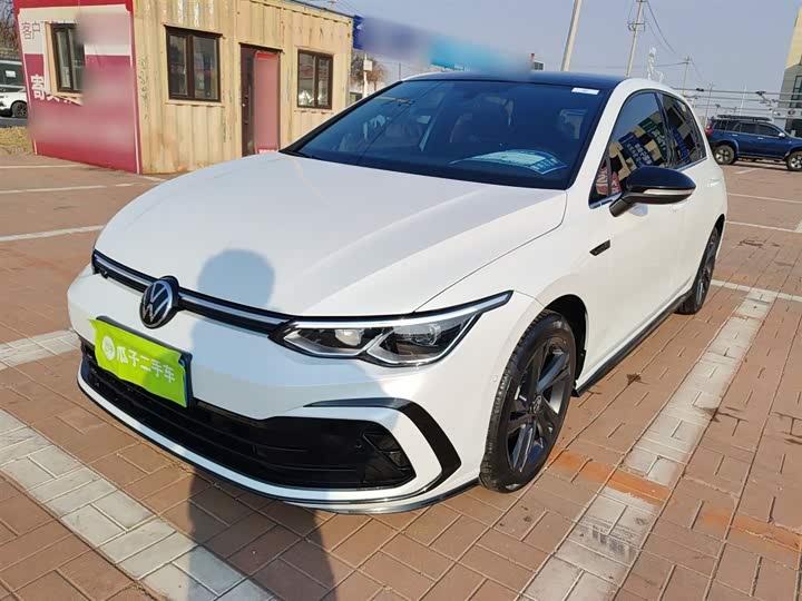 Фото 1 - Volkswagen Golf