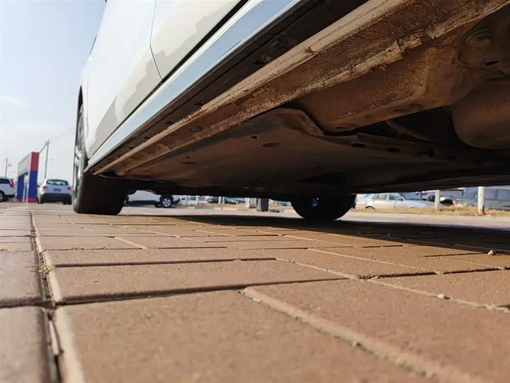 Фото 22 - Volkswagen Golf